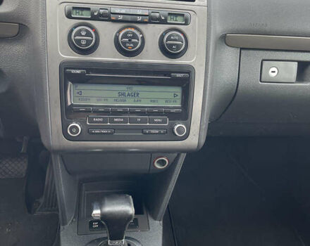 Синий Фольксваген Кросс Туран, объемом двигателя 1.4 л и пробегом 198 тыс. км за 6750 $, фото 15 на Automoto.ua