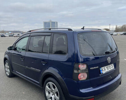 Синий Фольксваген Кросс Туран, объемом двигателя 1.4 л и пробегом 198 тыс. км за 6750 $, фото 4 на Automoto.ua