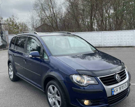 Синий Фольксваген Кросс Туран, объемом двигателя 1.4 л и пробегом 198 тыс. км за 6750 $, фото 1 на Automoto.ua