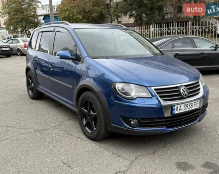 Синий Фольксваген Кросс Туран, объемом двигателя 1.4 л и пробегом 324 тыс. км за 5500 $, фото 6 на Automoto.ua