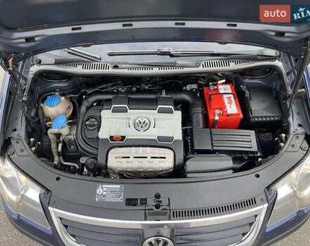 Синий Фольксваген Кросс Туран, объемом двигателя 1.4 л и пробегом 198 тыс. км за 6750 $, фото 18 на Automoto.ua