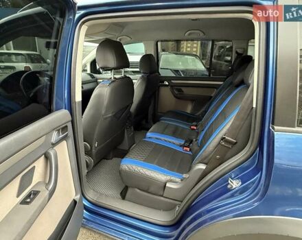 Синий Фольксваген Кросс Туран, объемом двигателя 1.4 л и пробегом 324 тыс. км за 5500 $, фото 9 на Automoto.ua