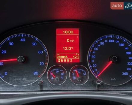 Синий Фольксваген Кросс Туран, объемом двигателя 1.4 л и пробегом 324 тыс. км за 5500 $, фото 14 на Automoto.ua