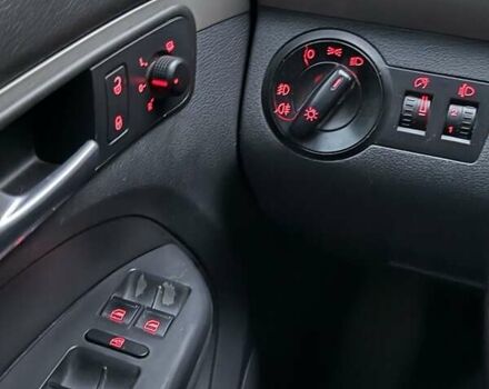 Синий Фольксваген Кросс Туран, объемом двигателя 1.4 л и пробегом 324 тыс. км за 5500 $, фото 16 на Automoto.ua