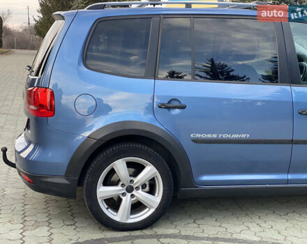 Синий Фольксваген Кросс Туран, объемом двигателя 2 л и пробегом 266 тыс. км за 11700 $, фото 9 на Automoto.ua