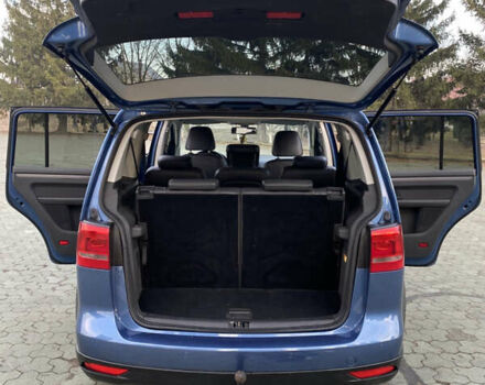 Синий Фольксваген Кросс Туран, объемом двигателя 2 л и пробегом 266 тыс. км за 11700 $, фото 23 на Automoto.ua