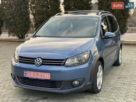 Фольксваген Кросс Туран 2011 в Дубно на Automoto.ua Синий Фольксваген Кросс Туран, объемом двигателя 2 л и пробегом 266 тыс. км за 11700 $, фото 1 на Automoto.ua