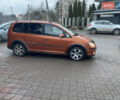 Помаранчевий Фольксваген Кросс Туран, об'ємом двигуна 1.4 л та пробігом 200 тис. км за 7500 $, фото 3 на Automoto.ua