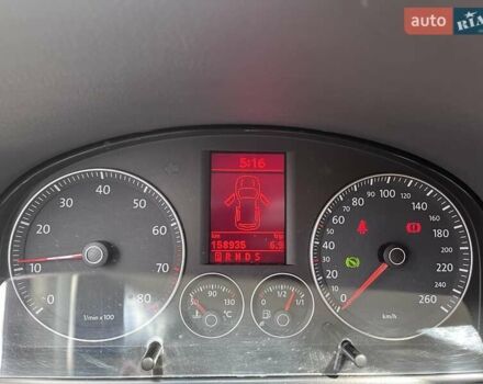 Помаранчевий Фольксваген Кросс Туран, об'ємом двигуна 1.4 л та пробігом 159 тис. км за 8000 $, фото 10 на Automoto.ua
