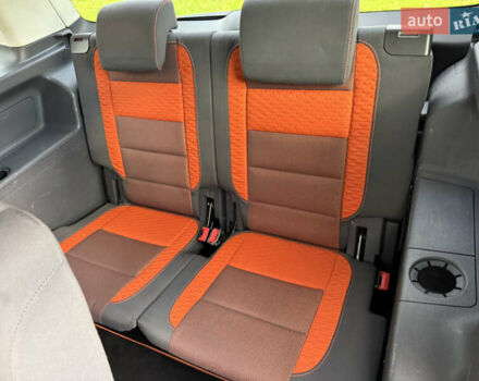 Оранжевый Фольксваген Кросс Туран, объемом двигателя 1.4 л и пробегом 232 тыс. км за 8300 $, фото 75 на Automoto.ua