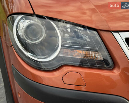 Оранжевый Фольксваген Кросс Туран, объемом двигателя 1.4 л и пробегом 232 тыс. км за 8300 $, фото 54 на Automoto.ua