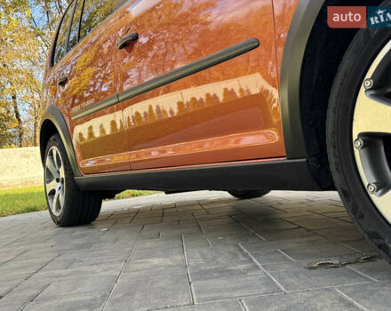 Оранжевый Фольксваген Кросс Туран, объемом двигателя 1.4 л и пробегом 232 тыс. км за 8300 $, фото 28 на Automoto.ua