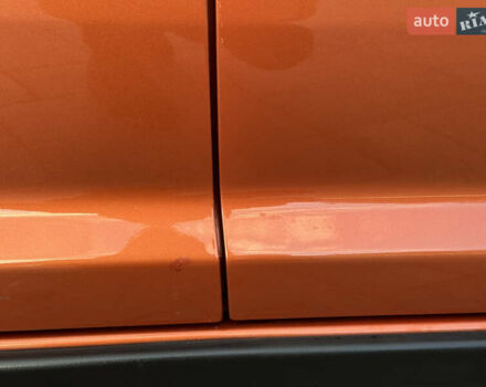 Оранжевый Фольксваген Кросс Туран, объемом двигателя 1.4 л и пробегом 232 тыс. км за 8300 $, фото 44 на Automoto.ua