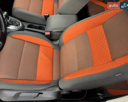 Оранжевый Фольксваген Кросс Туран, объемом двигателя 1.4 л и пробегом 232 тыс. км за 8300 $, фото 62 на Automoto.ua