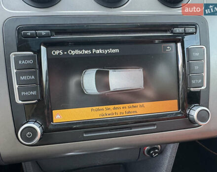 Оранжевый Фольксваген Кросс Туран, объемом двигателя 1.4 л и пробегом 232 тыс. км за 8300 $, фото 85 на Automoto.ua