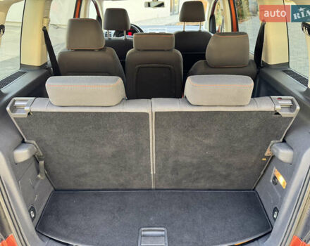 Оранжевый Фольксваген Кросс Туран, объемом двигателя 1.4 л и пробегом 232 тыс. км за 8300 $, фото 92 на Automoto.ua