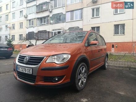 Фольксваген Кросс Туран 2007 в Львове на Automoto.ua Оранжевый Фольксваген Кросс Туран, объемом двигателя 1.39 л и пробегом 209 тыс. км за 7000 $, фото 1 на Automoto.ua