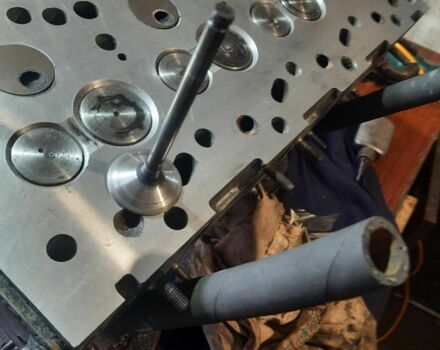 Белый Фольксваген Другая, объемом двигателя 2.5 л и пробегом 300 тыс. км за 2500 $, фото 5 на Automoto.ua