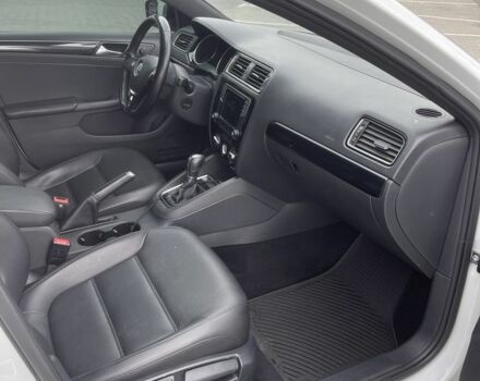 Белый Фольксваген Другая, объемом двигателя 1.8 л и пробегом 1 тыс. км за 10000 $, фото 6 на Automoto.ua