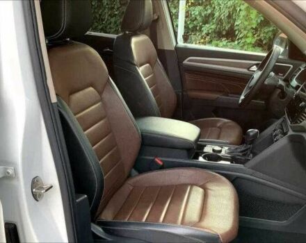 Белый Фольксваген Другая, объемом двигателя 3.6 л и пробегом 30 тыс. км за 7300 $, фото 13 на Automoto.ua