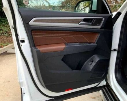 Белый Фольксваген Другая, объемом двигателя 3.6 л и пробегом 30 тыс. км за 7300 $, фото 6 на Automoto.ua