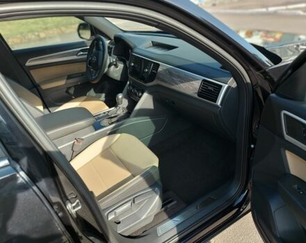 Черный Фольксваген Другая, объемом двигателя 3.6 л и пробегом 105 тыс. км за 26700 $, фото 8 на Automoto.ua