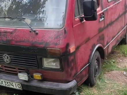 Красный Фольксваген Другая, объемом двигателя 0 л и пробегом 500 тыс. км за 2028 $, фото 1 на Automoto.ua