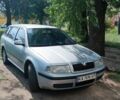 Сірий Фольксваген Інша, об'ємом двигуна 1.6 л та пробігом 400 тис. км за 3011 $, фото 1 на Automoto.ua