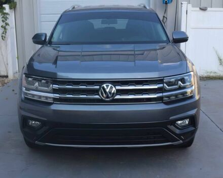 Сірий Фольксваген Інша, об'ємом двигуна 3.6 л та пробігом 34 тис. км за 8000 $, фото 1 на Automoto.ua