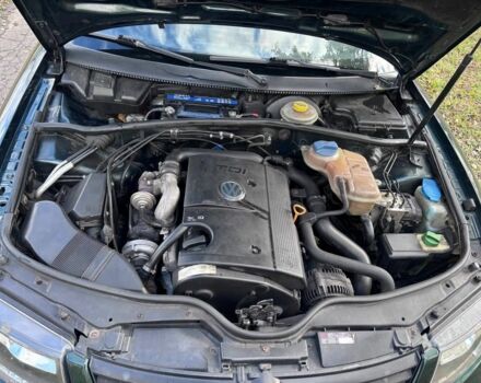 Зелений Фольксваген Інша, об'ємом двигуна 1.9 л та пробігом 300 тис. км за 3700 $, фото 7 на Automoto.ua