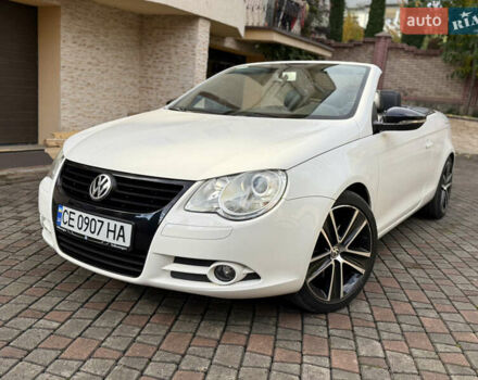 Белый Фольксваген Эос, объемом двигателя 1.39 л и пробегом 104 тыс. км за 8700 $, фото 1 на Automoto.ua