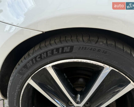 Белый Фольксваген Эос, объемом двигателя 1.39 л и пробегом 104 тыс. км за 8700 $, фото 38 на Automoto.ua