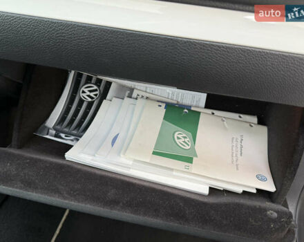 Белый Фольксваген Эос, объемом двигателя 1.39 л и пробегом 104 тыс. км за 8700 $, фото 41 на Automoto.ua