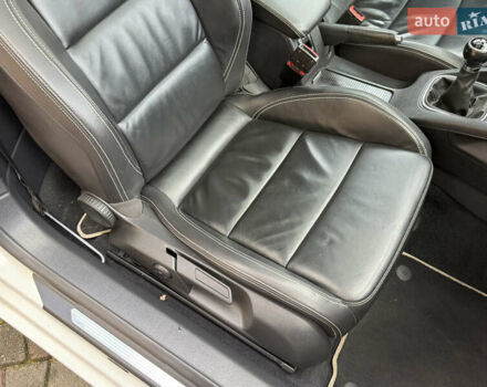 Белый Фольксваген Эос, объемом двигателя 1.39 л и пробегом 104 тыс. км за 8600 $, фото 25 на Automoto.ua