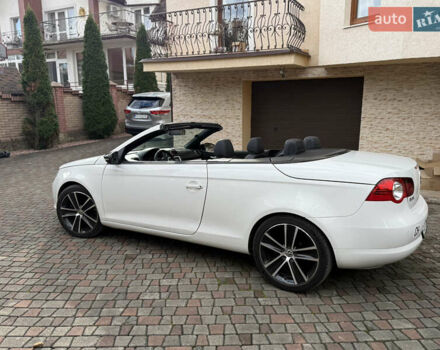 Белый Фольксваген Эос, объемом двигателя 1.39 л и пробегом 104 тыс. км за 8700 $, фото 9 на Automoto.ua