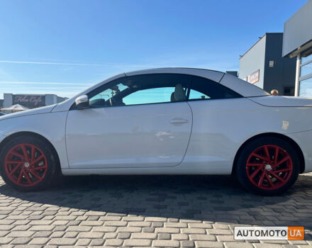 Белый Фольксваген Эос, объемом двигателя 2 л и пробегом 180 тыс. км за 9300 $, фото 3 на Automoto.ua