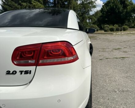 Білий Фольксваген Еос, об'ємом двигуна 2 л та пробігом 165 тис. км за 8500 $, фото 6 на Automoto.ua