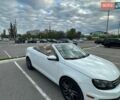 Белый Фольксваген Эос, объемом двигателя 1.98 л и пробегом 183 тыс. км за 12500 $, фото 1 на Automoto.ua