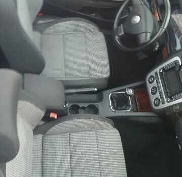 Чорний Фольксваген Еос, об'ємом двигуна 2 л та пробігом 266 тис. км за 7500 $, фото 4 на Automoto.ua