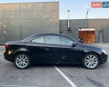 Чорний Фольксваген Еос, об'ємом двигуна 1.39 л та пробігом 209 тис. км за 7500 $, фото 12 на Automoto.ua