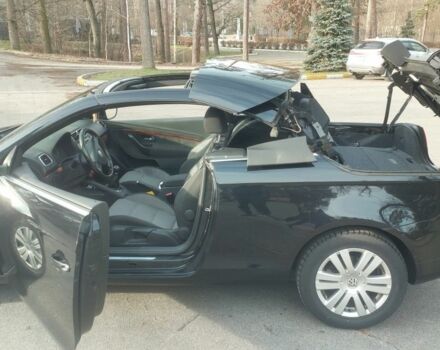 Чорний Фольксваген Еос, об'ємом двигуна 2 л та пробігом 266 тис. км за 7500 $, фото 3 на Automoto.ua