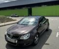 Фіолетовий Фольксваген Еос, об'ємом двигуна 2 л та пробігом 107 тис. км за 9000 $, фото 2 на Automoto.ua