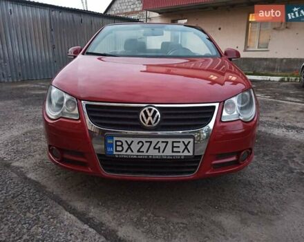 Красный Фольксваген Эос, объемом двигателя 2 л и пробегом 192 тыс. км за 5600 $, фото 6 на Automoto.ua