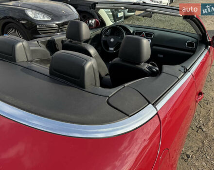 Красный Фольксваген Эос, объемом двигателя 1.98 л и пробегом 97 тыс. км за 9999 $, фото 10 на Automoto.ua