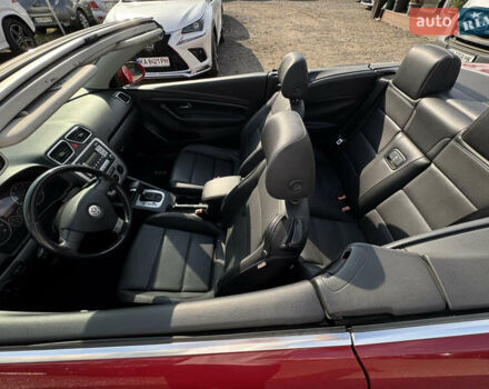 Красный Фольксваген Эос, объемом двигателя 1.98 л и пробегом 97 тыс. км за 9999 $, фото 9 на Automoto.ua