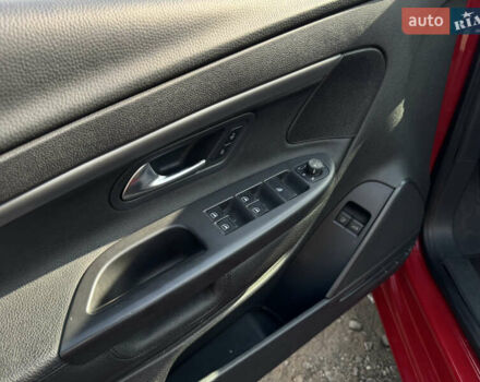 Красный Фольксваген Эос, объемом двигателя 1.98 л и пробегом 97 тыс. км за 9999 $, фото 13 на Automoto.ua