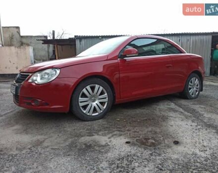 Красный Фольксваген Эос, объемом двигателя 2 л и пробегом 192 тыс. км за 5600 $, фото 16 на Automoto.ua