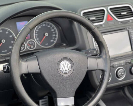 Фольксваген Эос, объемом двигателя 2 л и пробегом 250 тыс. км за 5700 $, фото 9 на Automoto.ua