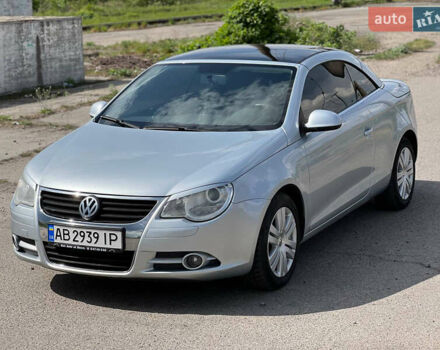 Фольксваген Эос, объемом двигателя 2 л и пробегом 250 тыс. км за 5700 $, фото 1 на Automoto.ua