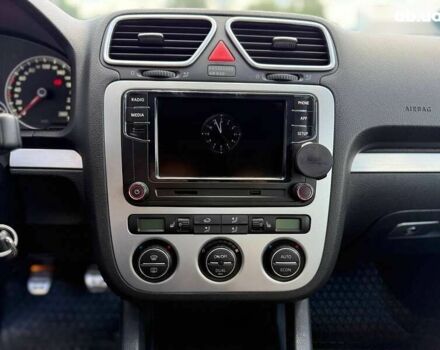 Фольксваген Эос, объемом двигателя 2 л и пробегом 255 тыс. км за 5590 $, фото 24 на Automoto.ua